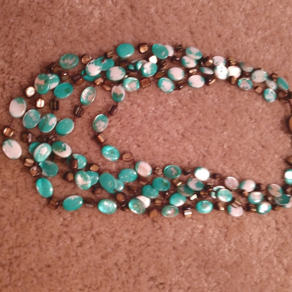 Beautiful turquoise, glass, five strand necklace.